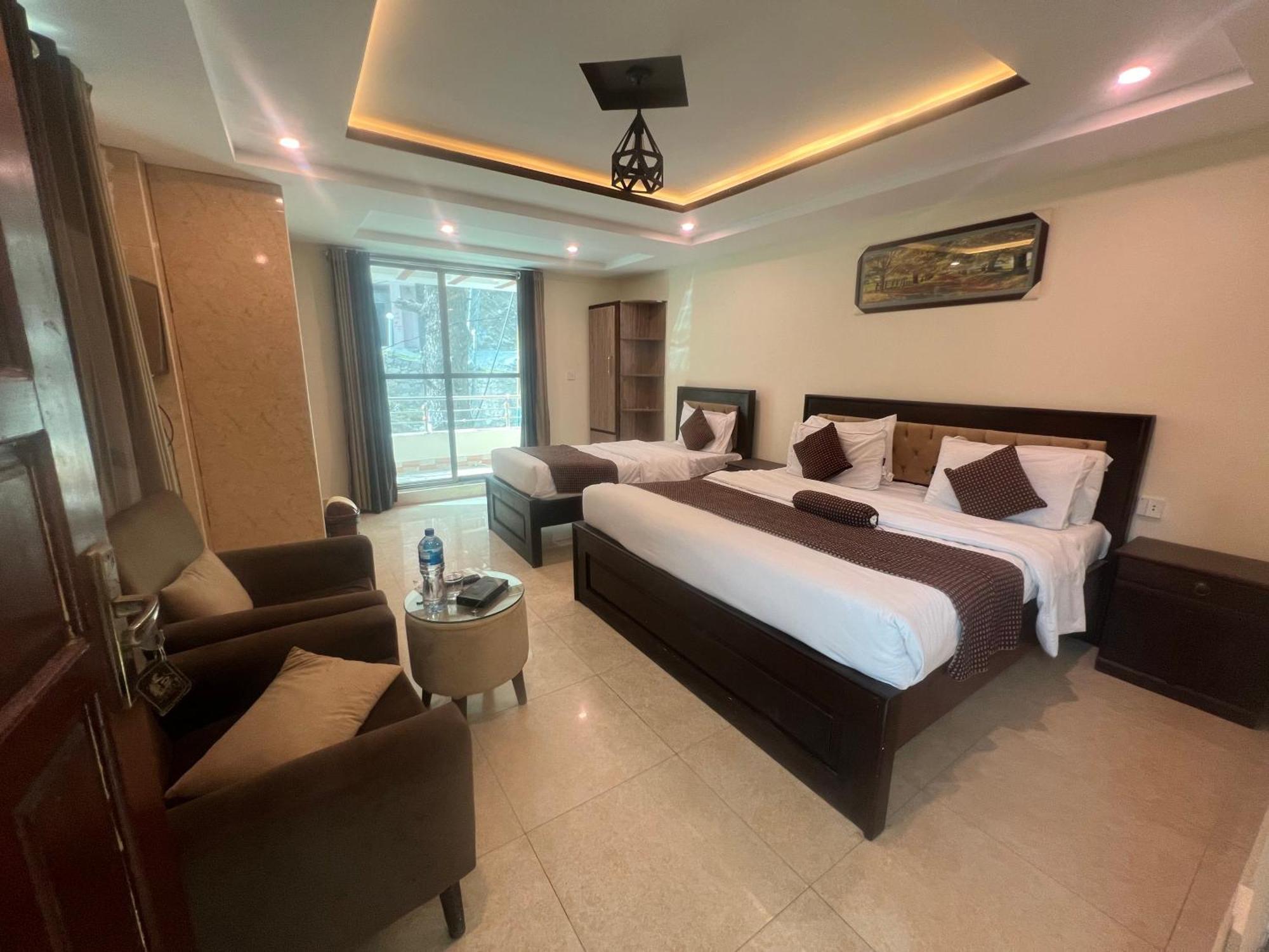 Hotel Birmingham Palace Kalam By Khan Familia Eksteriør bilde