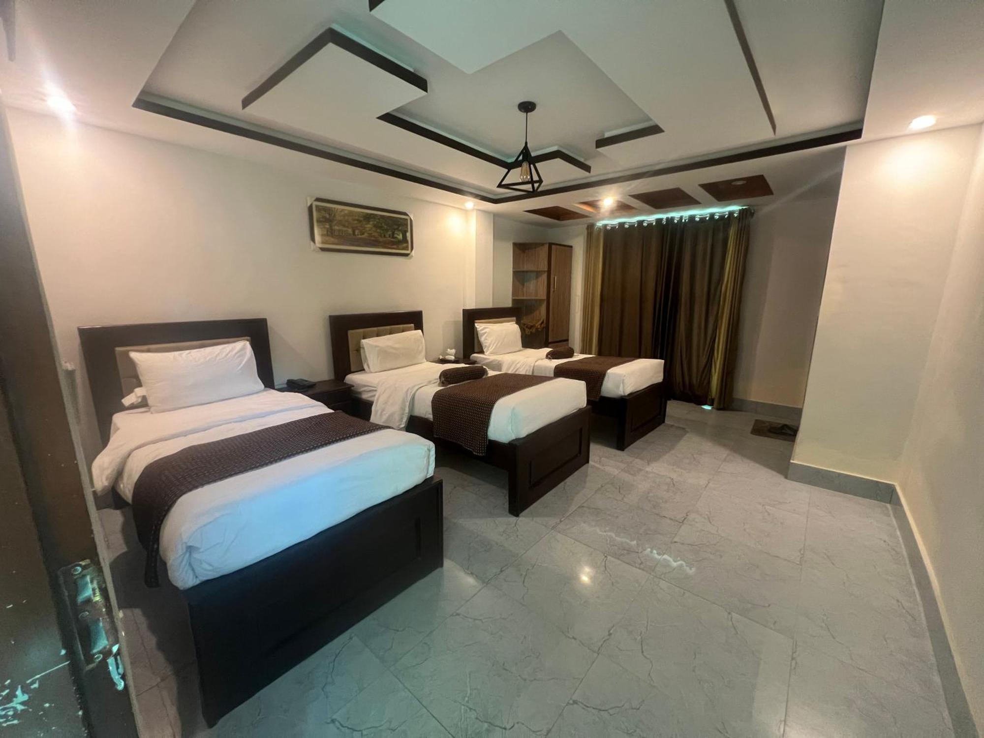 Hotel Birmingham Palace Kalam By Khan Familia Eksteriør bilde